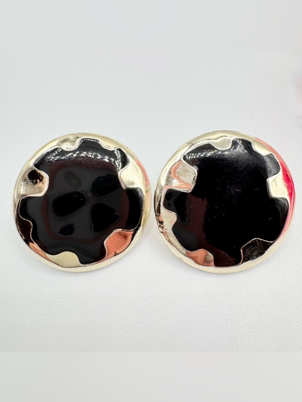 Vintage Val Black Enamel Button Earrings Silver Tone Abstract Puzzle Piece Chic